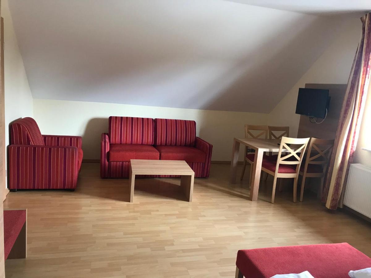 Laupus-Hof Lägenhet Bad Vilbel Exteriör bild