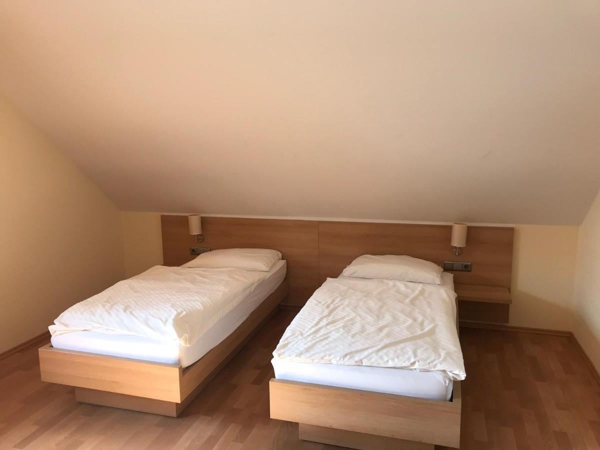 Laupus-Hof Lägenhet Bad Vilbel Exteriör bild